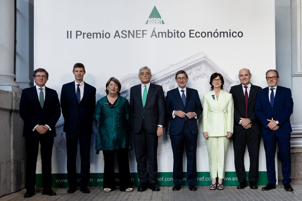 ASNEF reconoce la trayectoria de José Ignacio Goirigolzarri  con el 'II Premio en el Ámbito Económico'